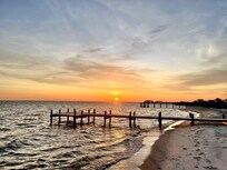 The bay offers amazing sunrise’s.