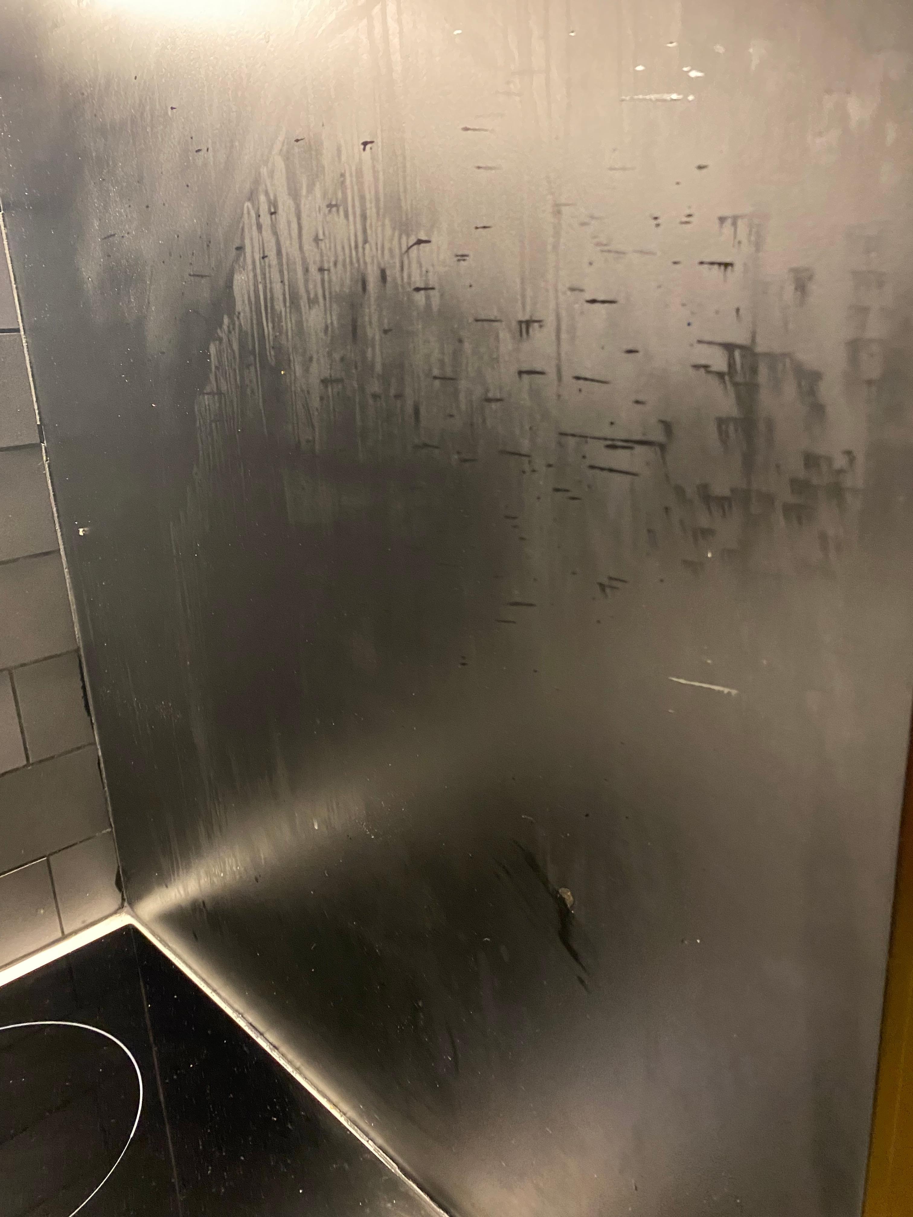 Sale!!!!
Rien a dire ça dégoûte 