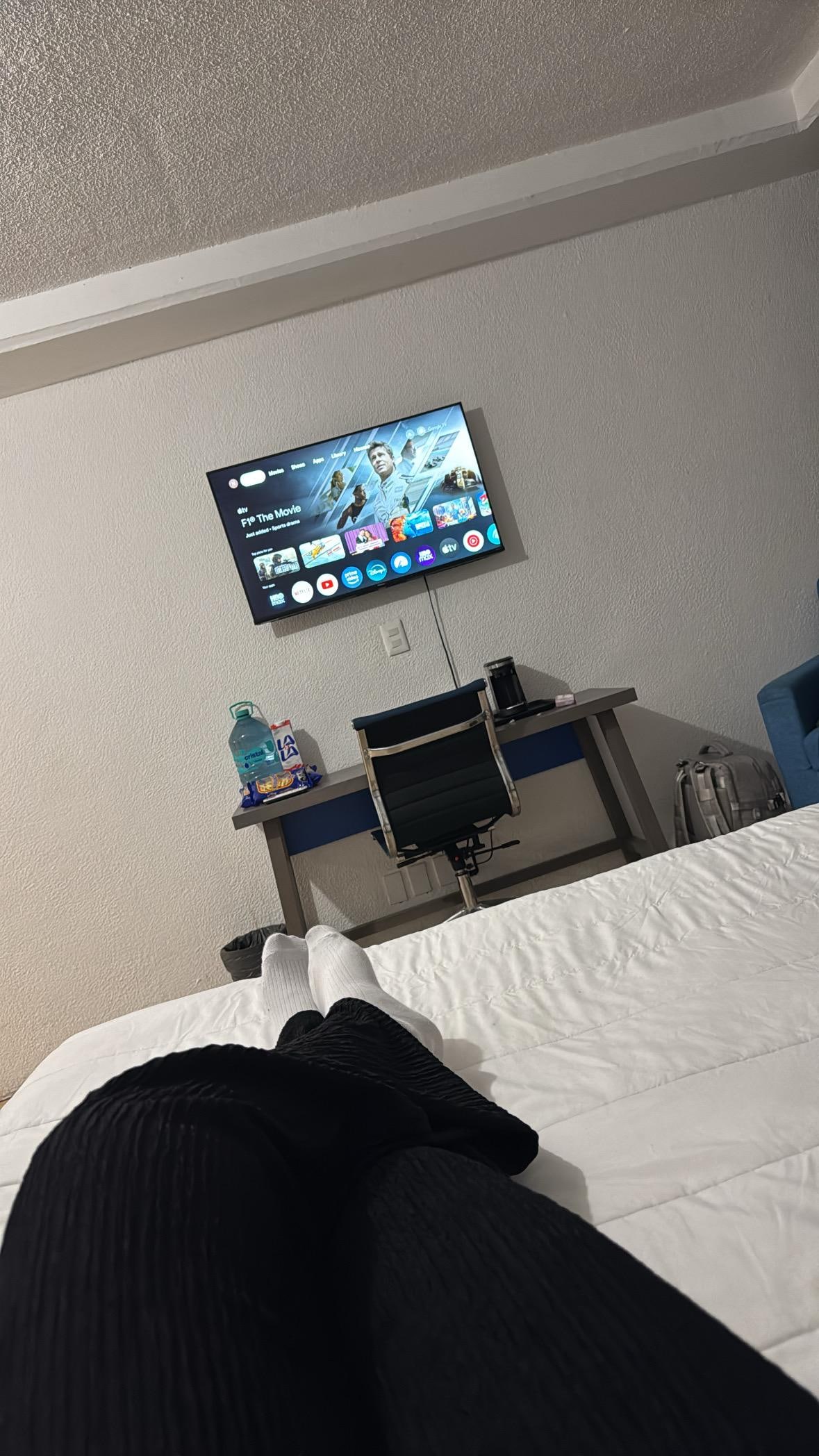 Camas muy cómodas y habitaciones muy limpias, te brindan una cafetera para preparar tu café en la habitación