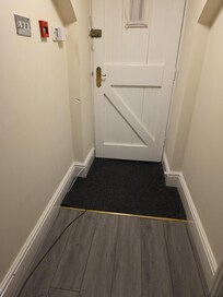 Door doesn't shout propertly