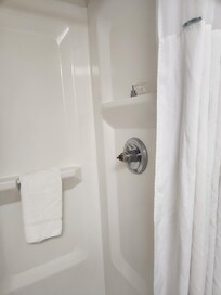 No water control knob in showered, unable to shower