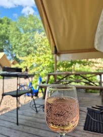 Eigen terras met voldoende privacy.