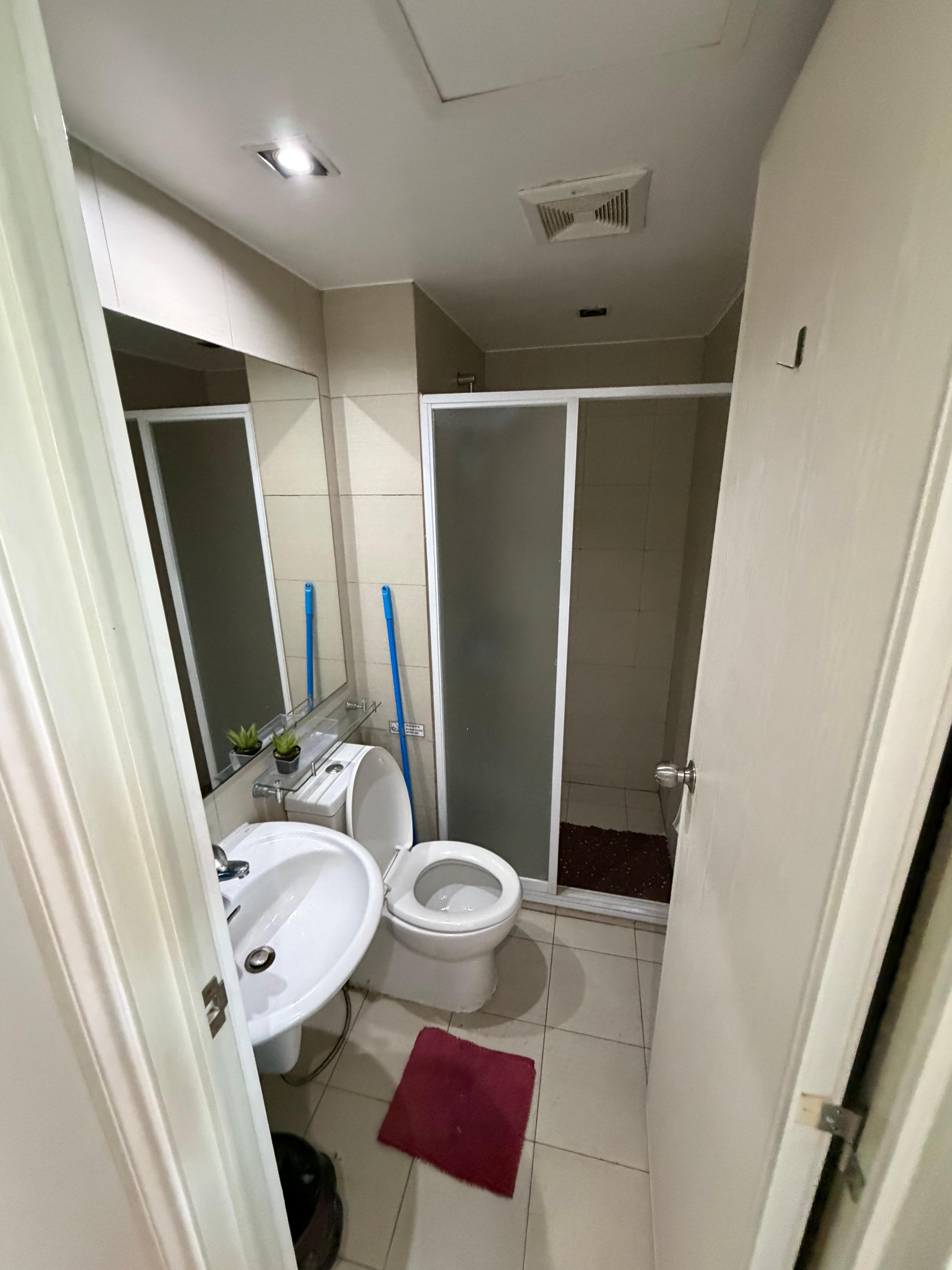 This was after the rental. Bed was made prior