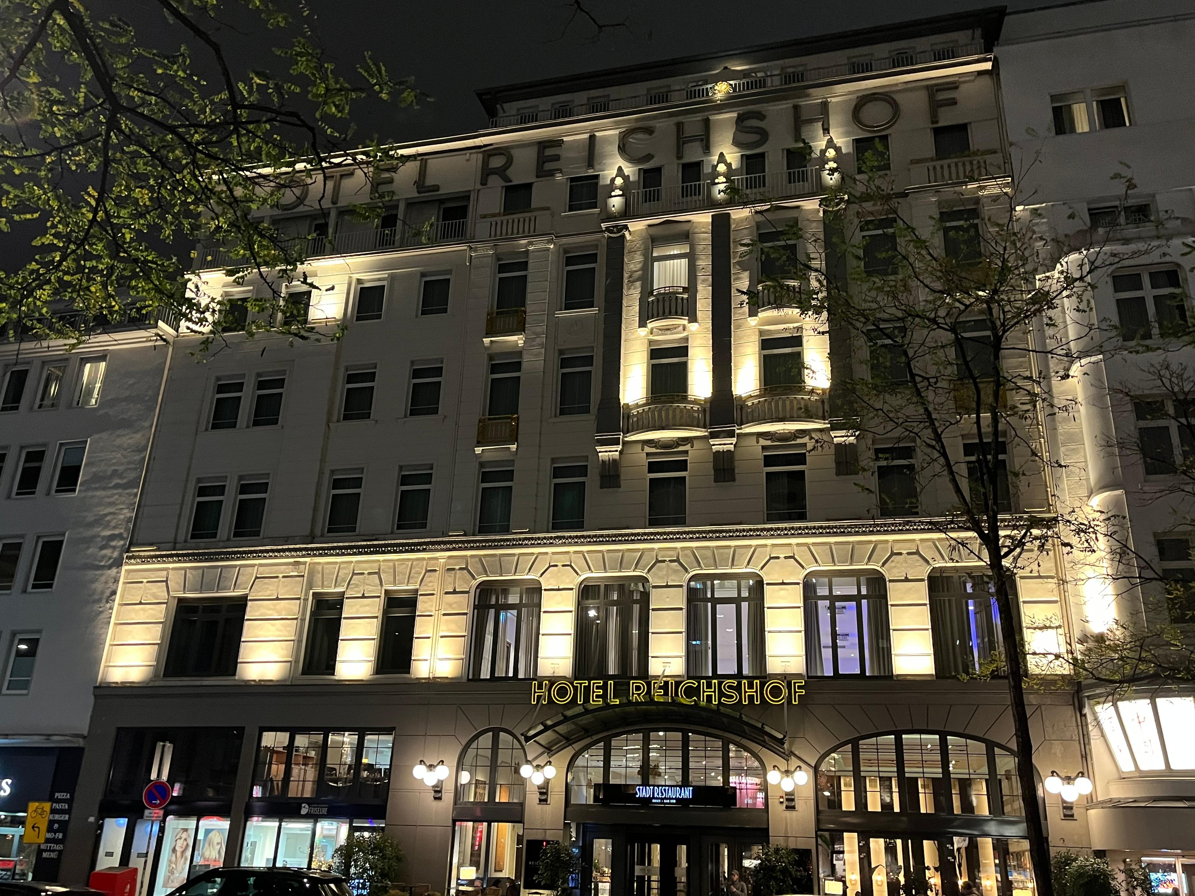 Hotellet set fra Hauptbahnhof