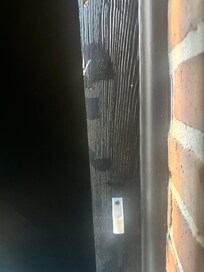 Blind in kitchen - not connected to be able to raise or lower