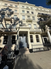 A view of the whole "townhouse" that the flat is part of. Very classy.