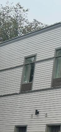 Difficult to see but this is the broken window. Looks like 1 pane of double glazing was completely broken. 