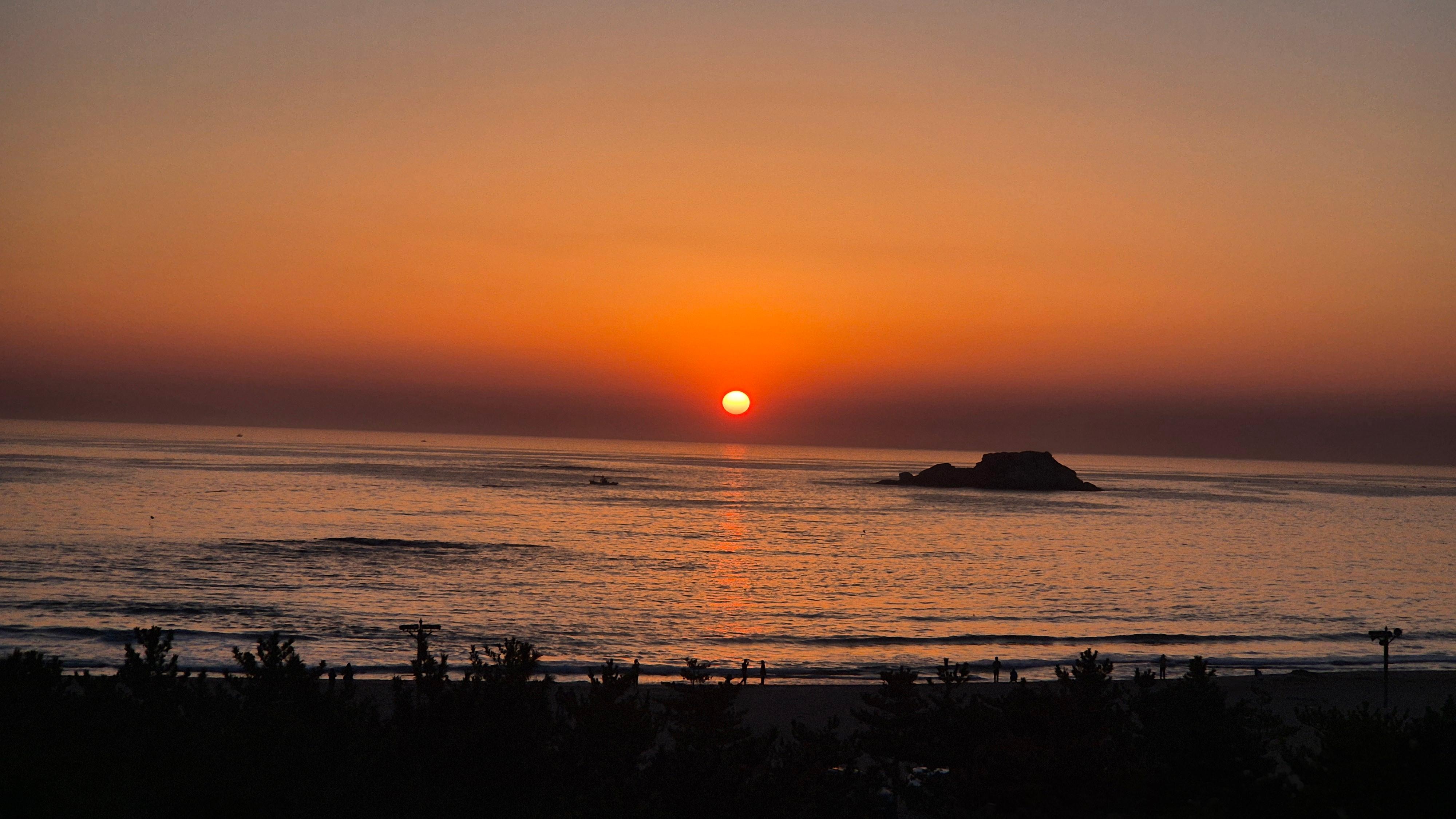 방에서 본 일출