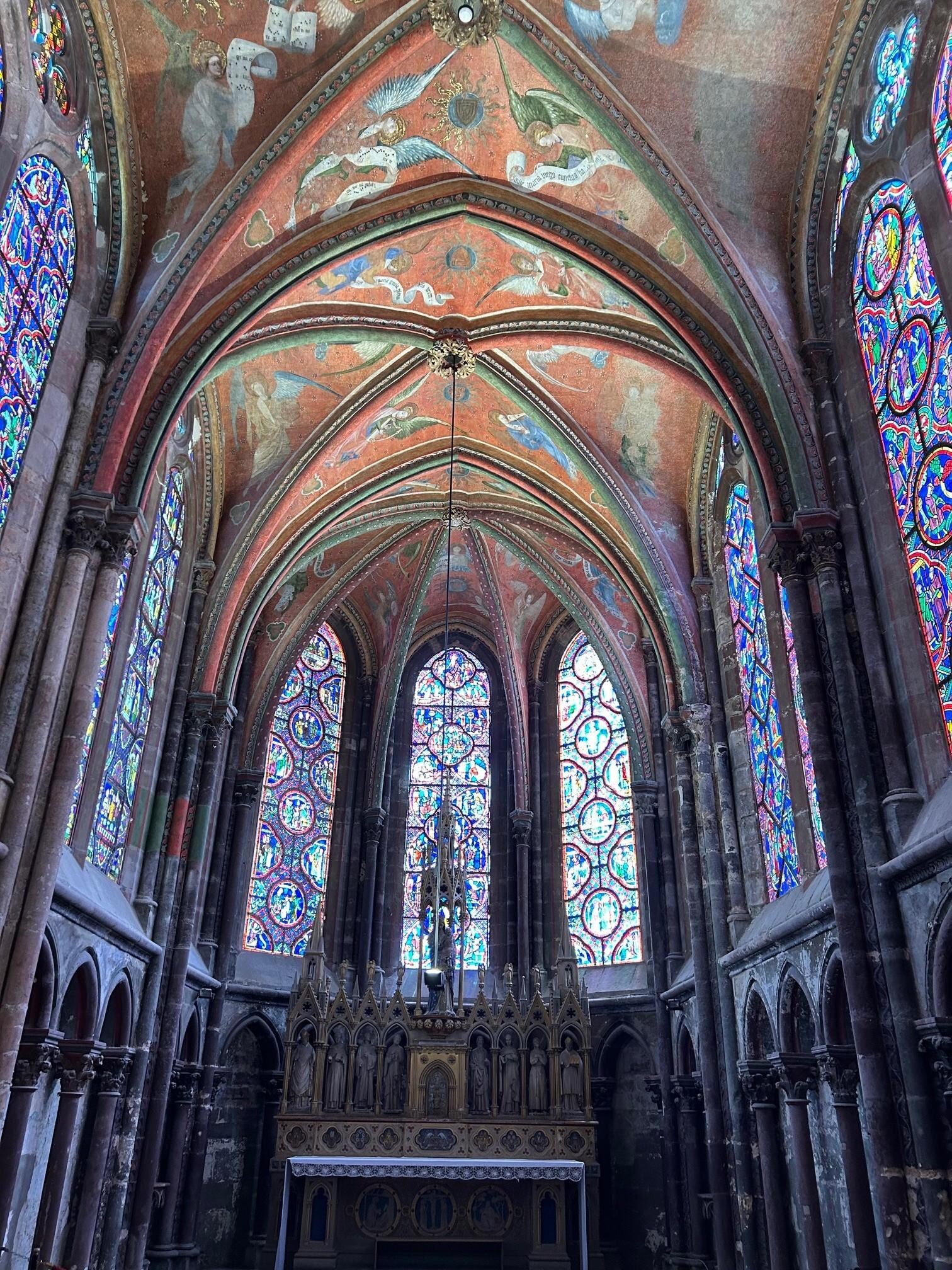 Le Mans cathedral interior