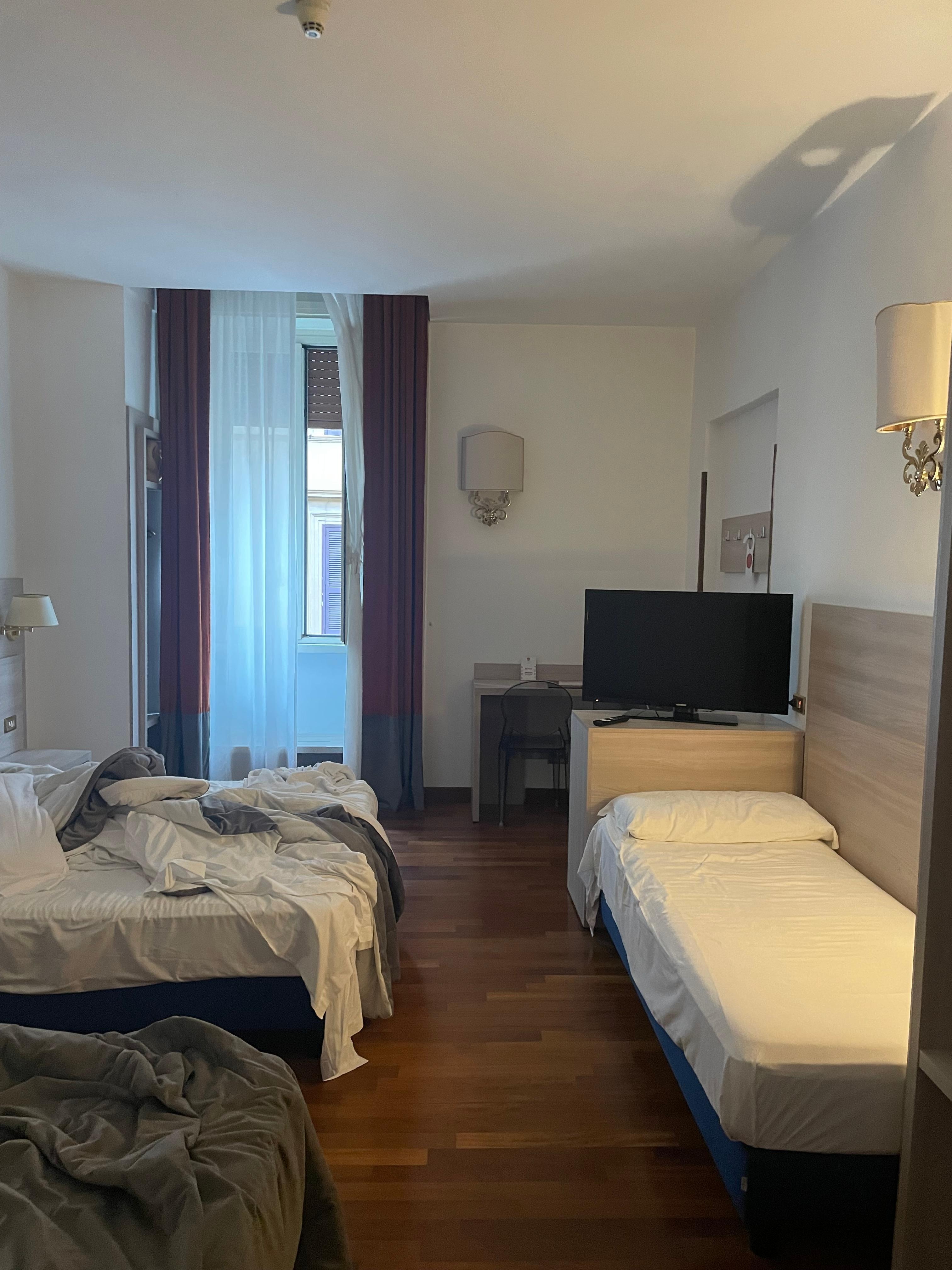 Big room for the price. 