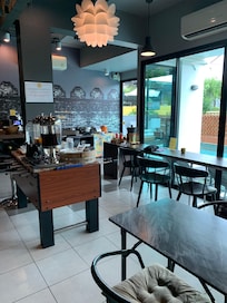 Breakfast area overlooking the pool