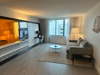 PH City View Suite