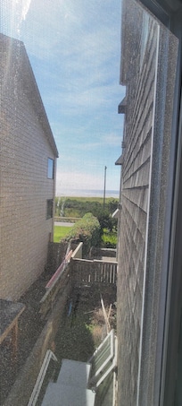 Very partial ocean view