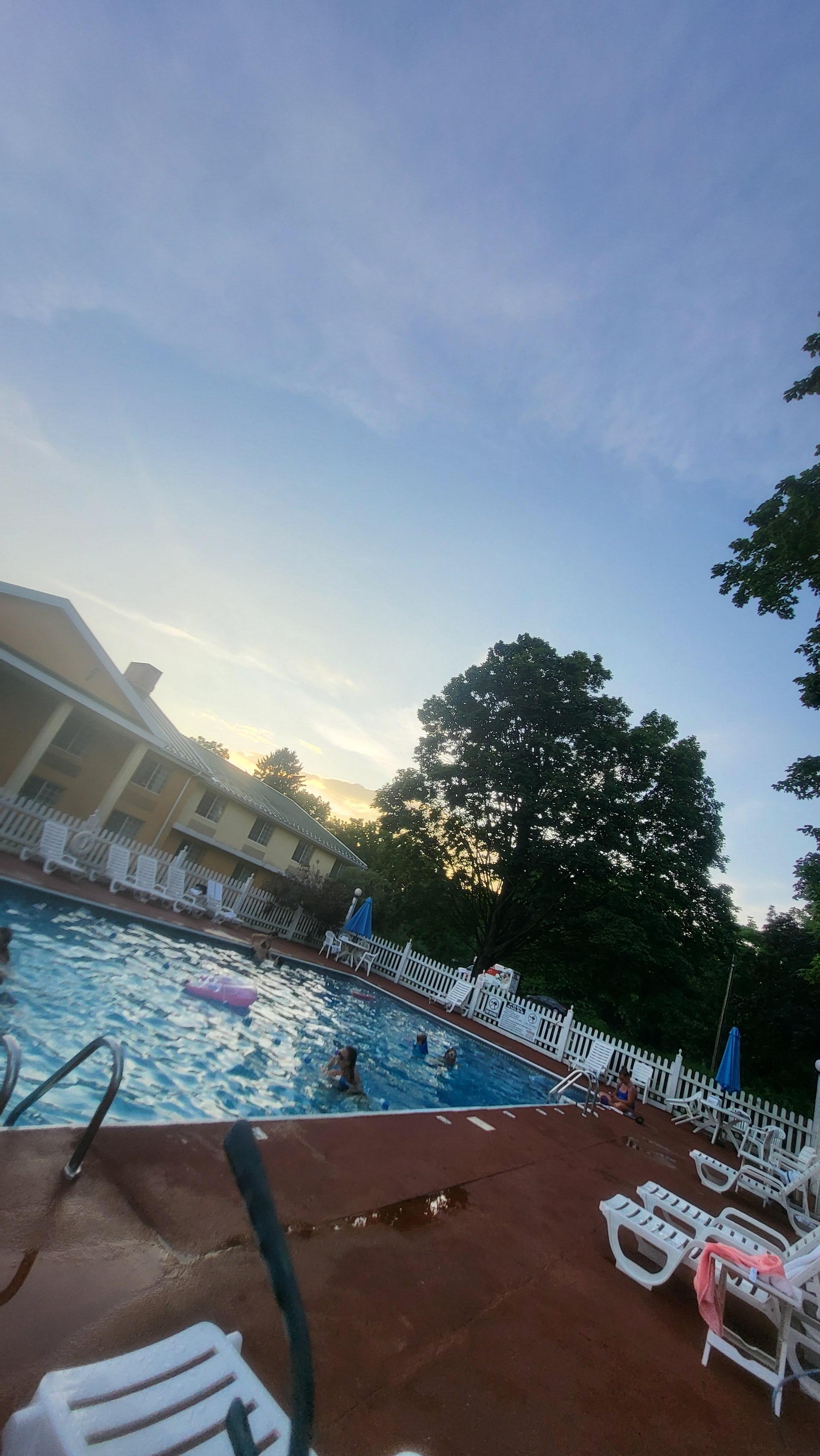 Pool !!