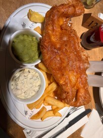 Fish and chip, chief kiss