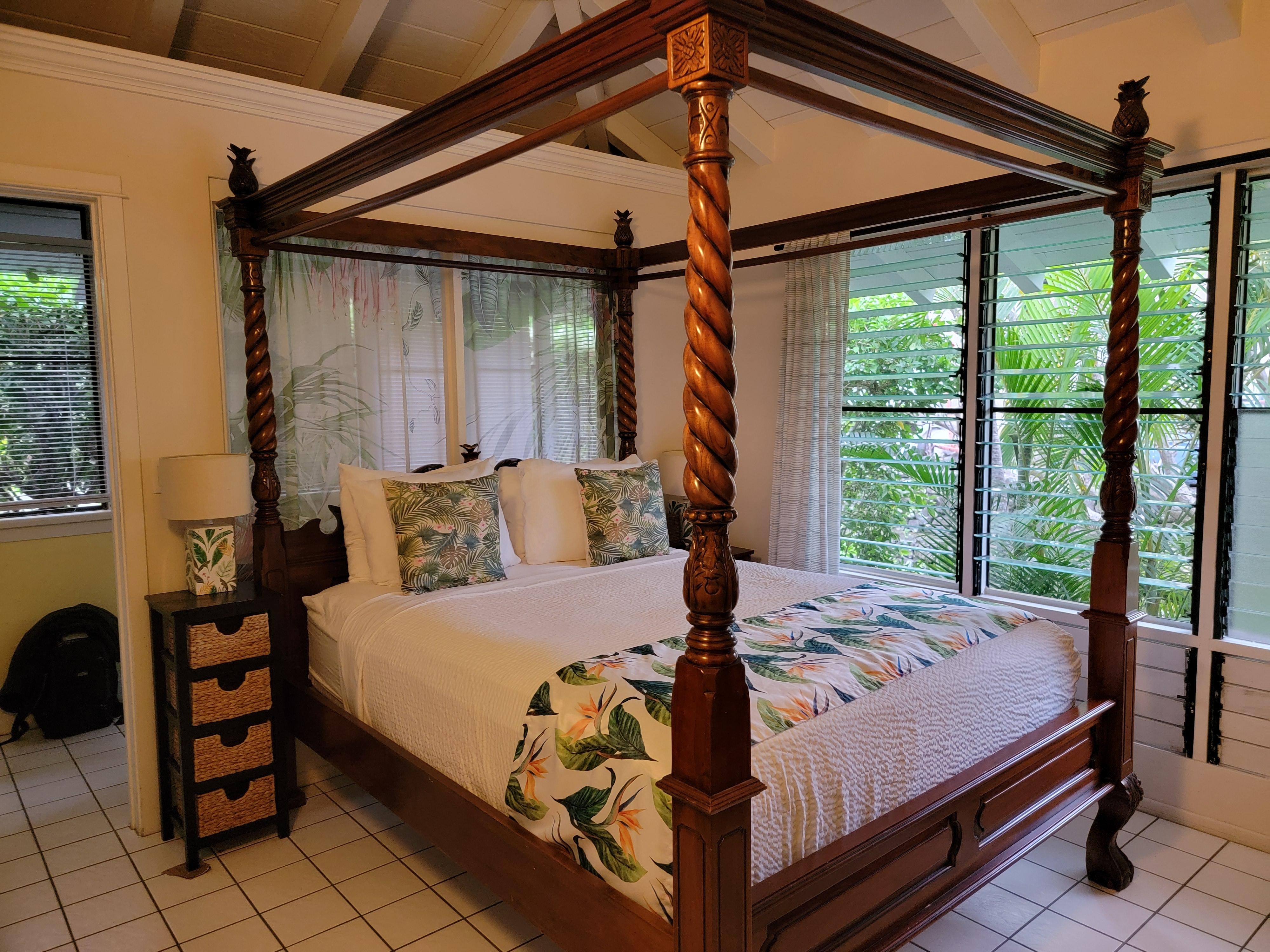 Paradise Room at Big Island Retreat 