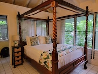 Paradise Room at Big Island Retreat