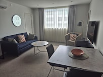 Lounge / dining area.