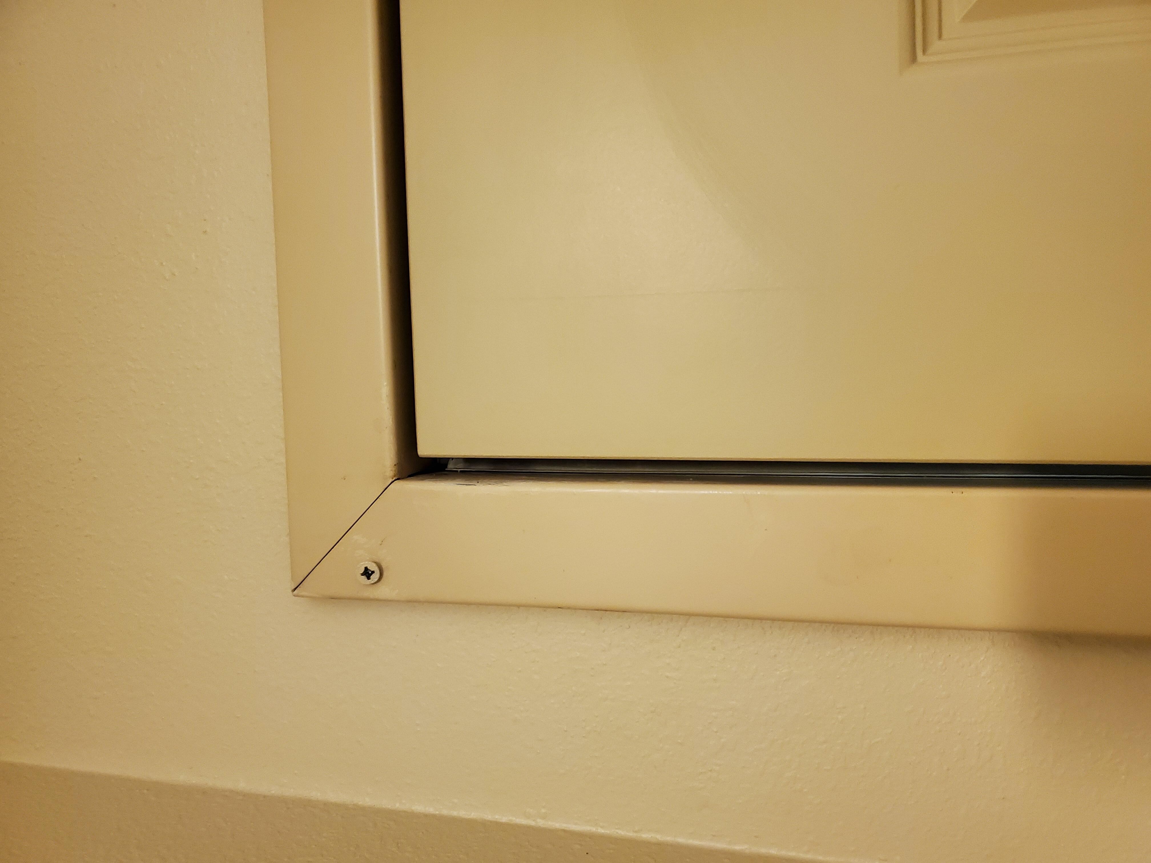 Protruding screw