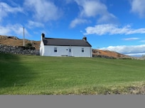 Kirtomy Cottage