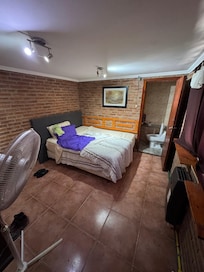 Double room en-suite bath ground floor