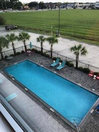 Vue sur la piscine