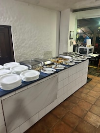 Buffet. 6 pans. That’s it. Hope you love rice and vegetables for EVERY meal!