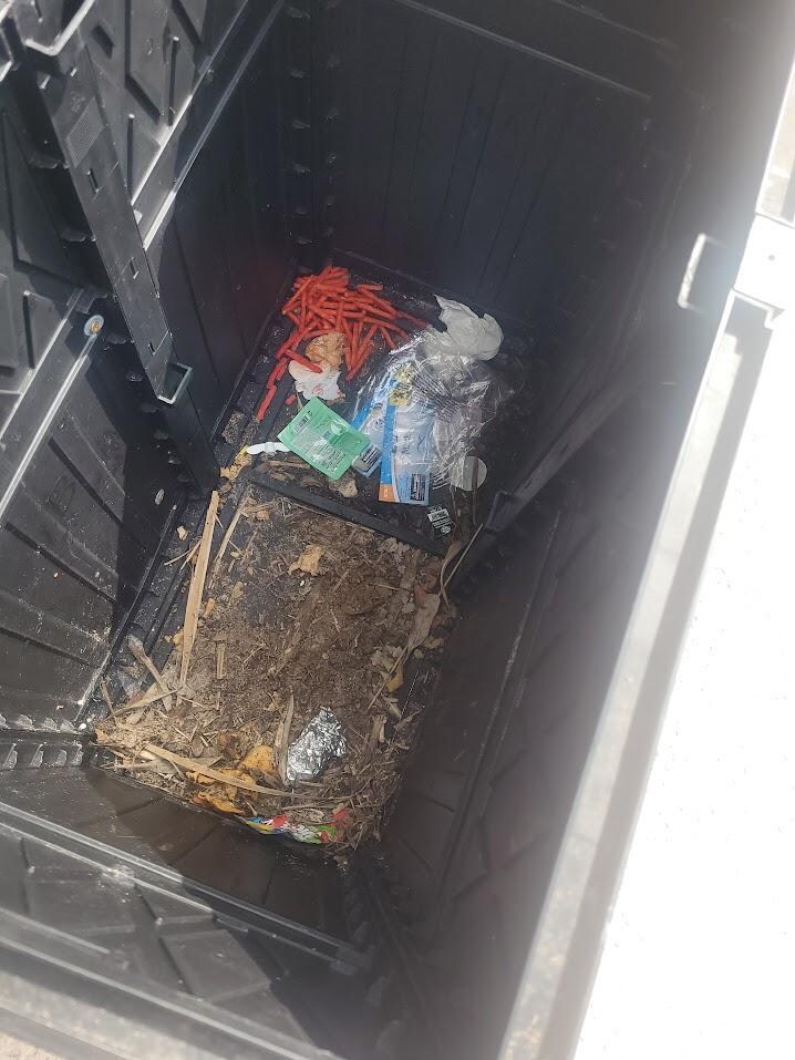 patio trash can