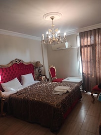 Odalar çok hoş mobilyalar çok güzel farklı bir ambiyas katıyor odaya