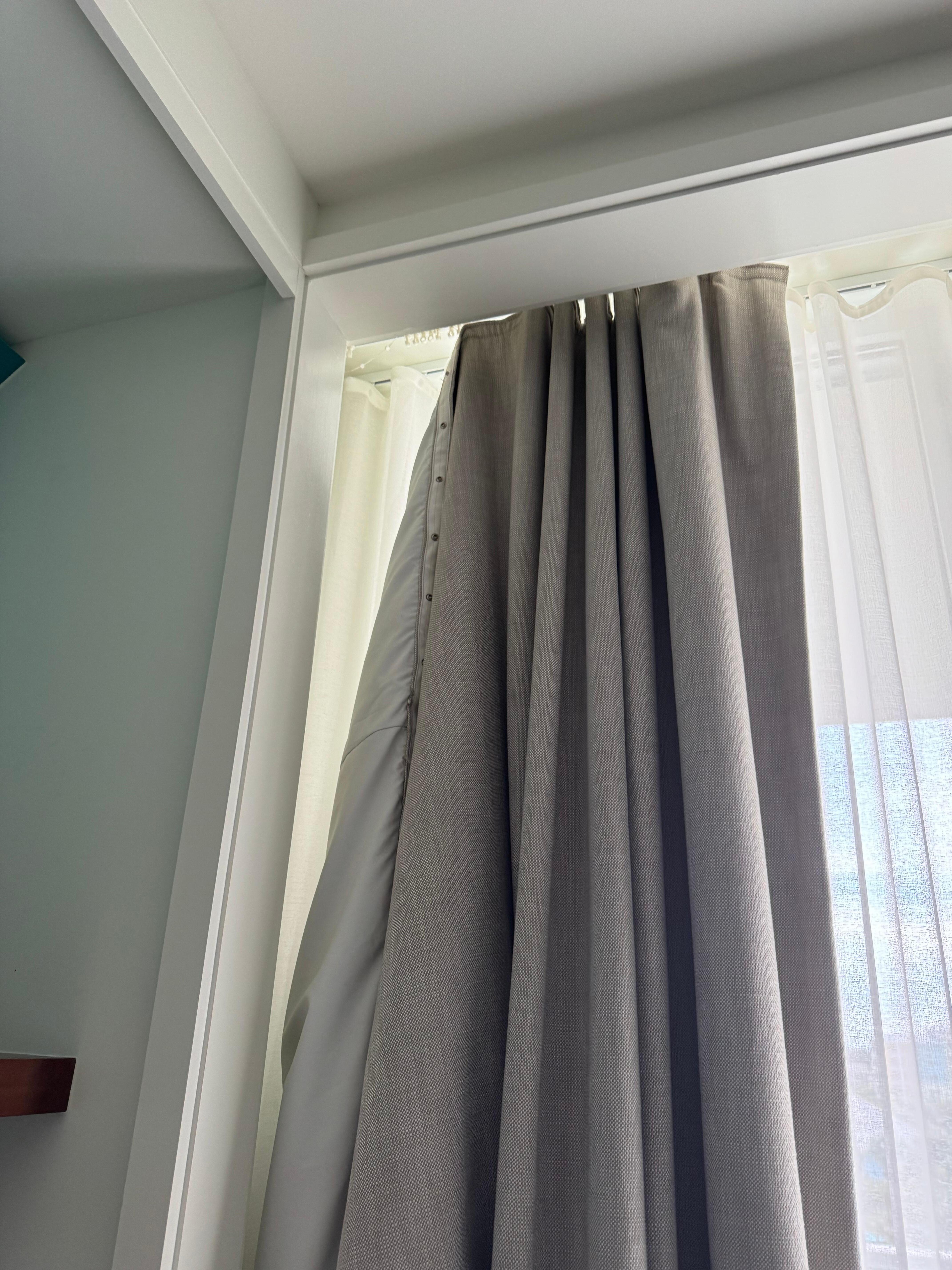 torn curtain, we couldn’t have the pitch-black room as desired.