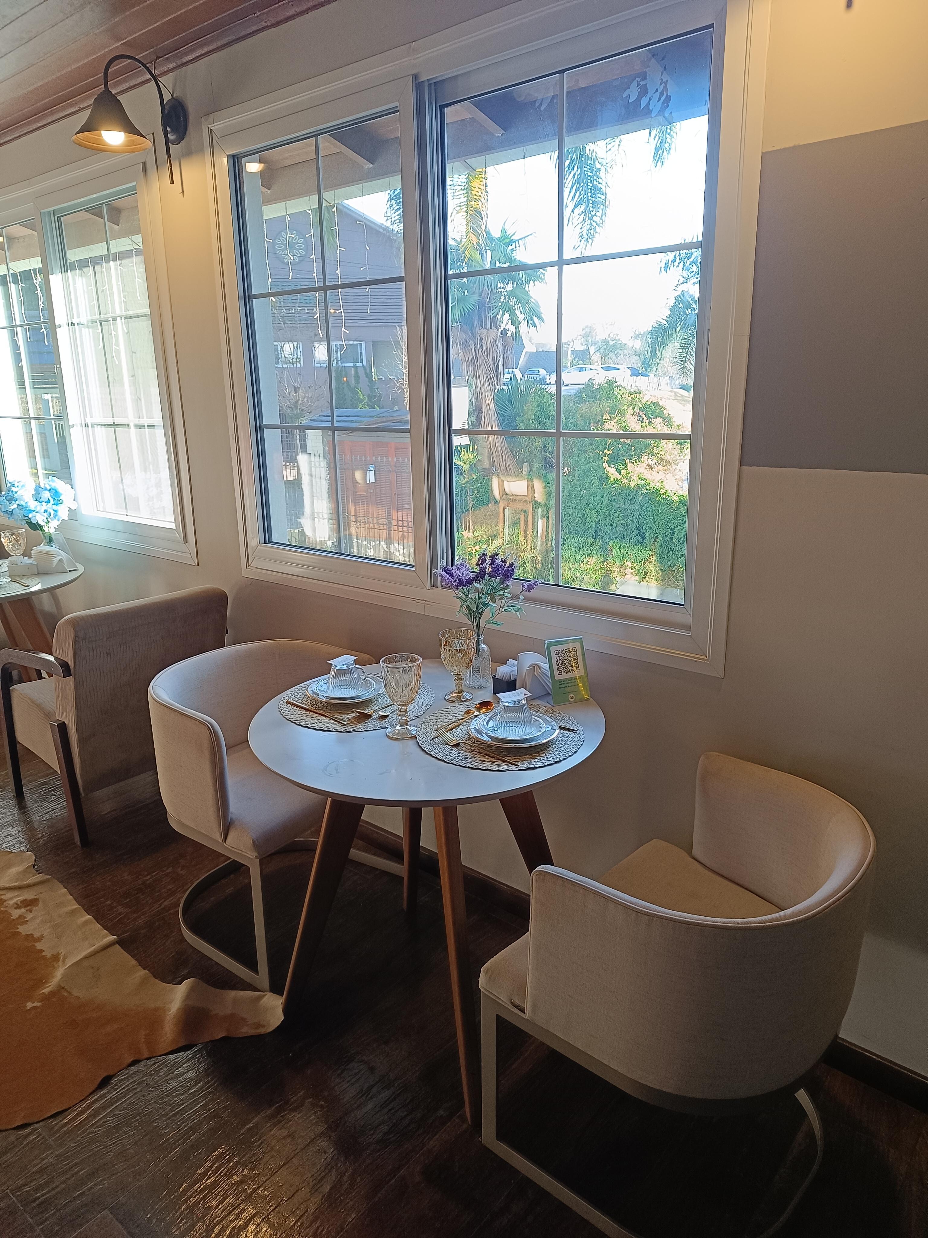 Mesas do café da manhã