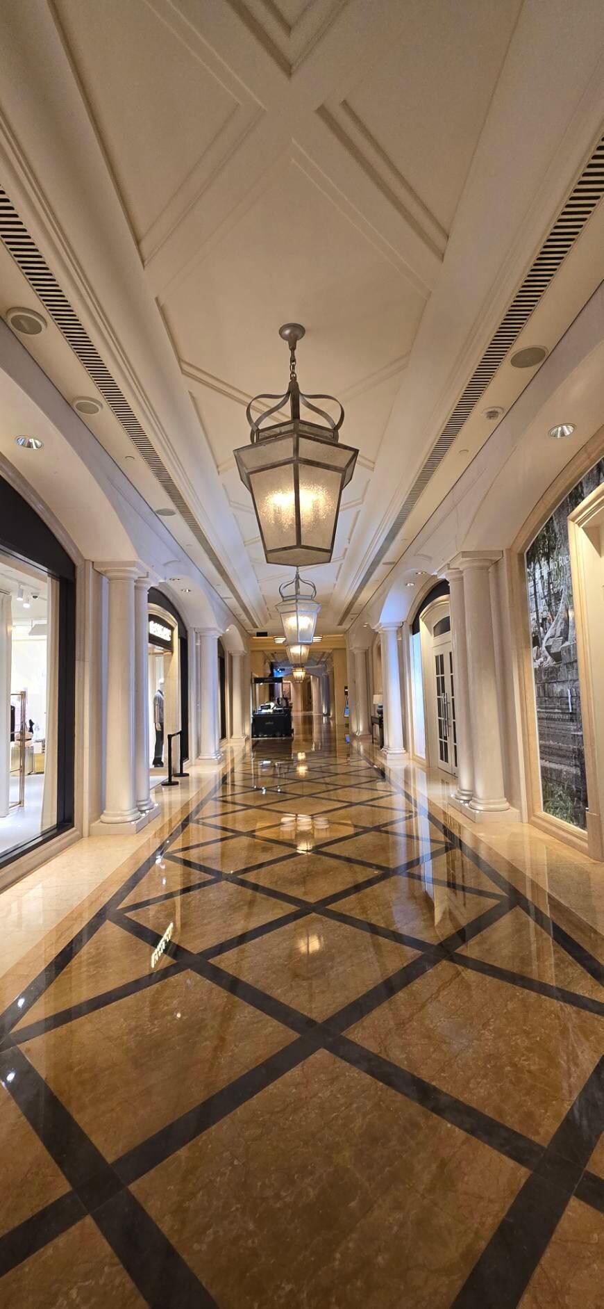 酒店室內連接走廊