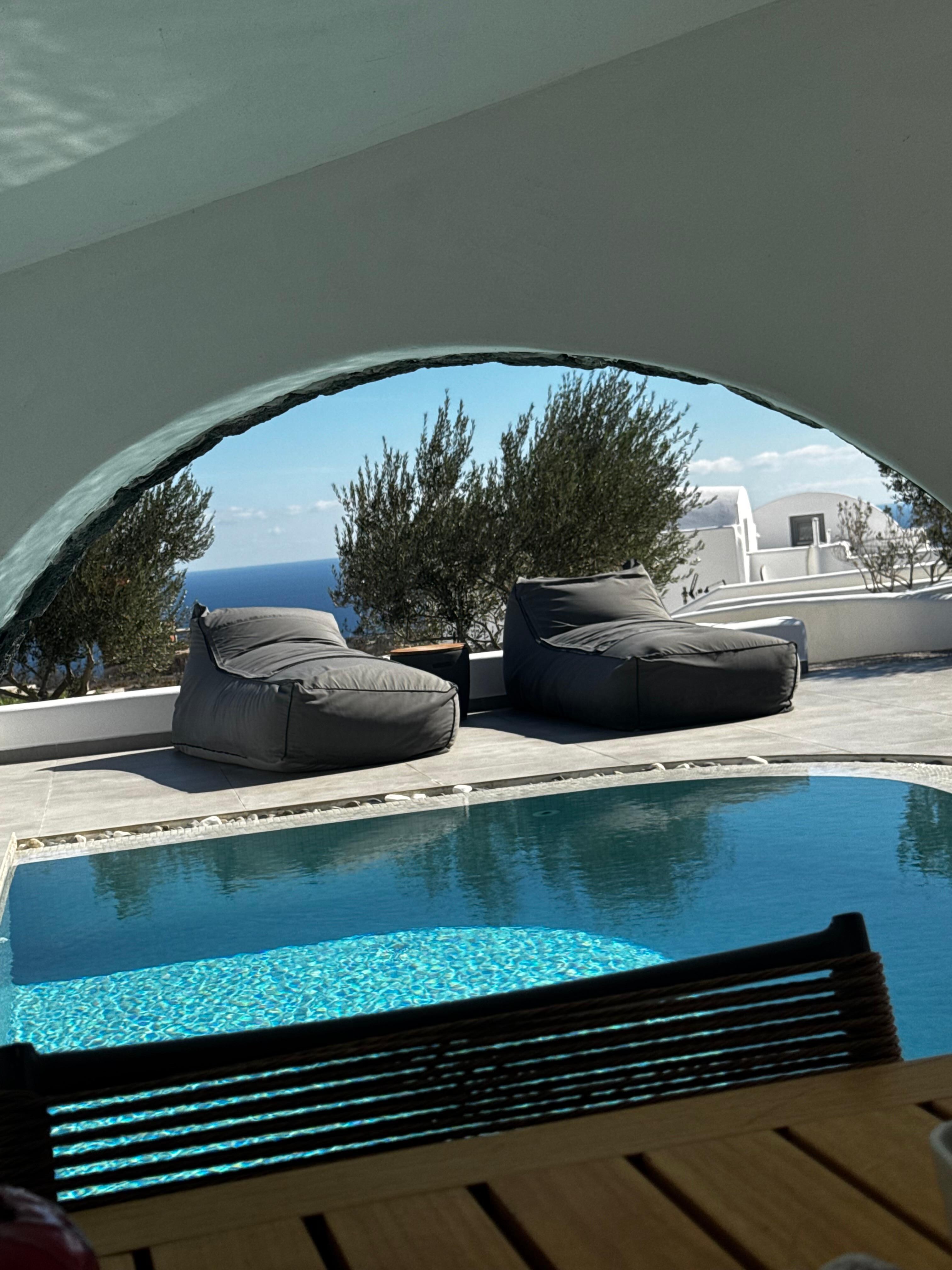 Cave Pool wish it had lights at night time 