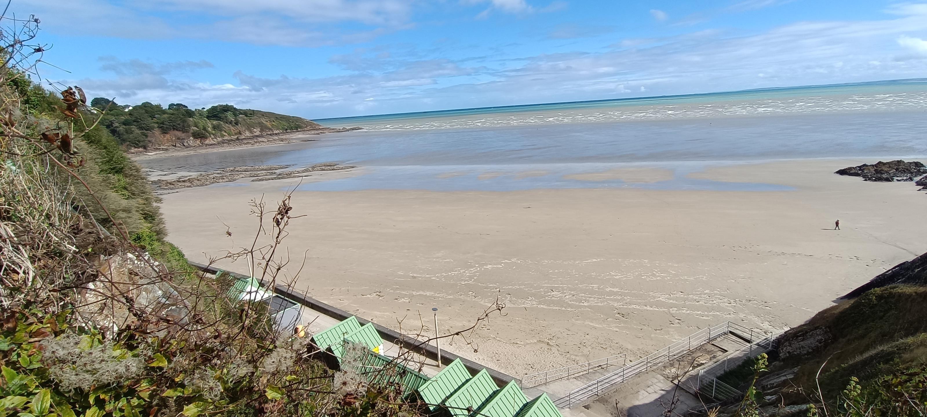 la plage de Binic en bas de la location