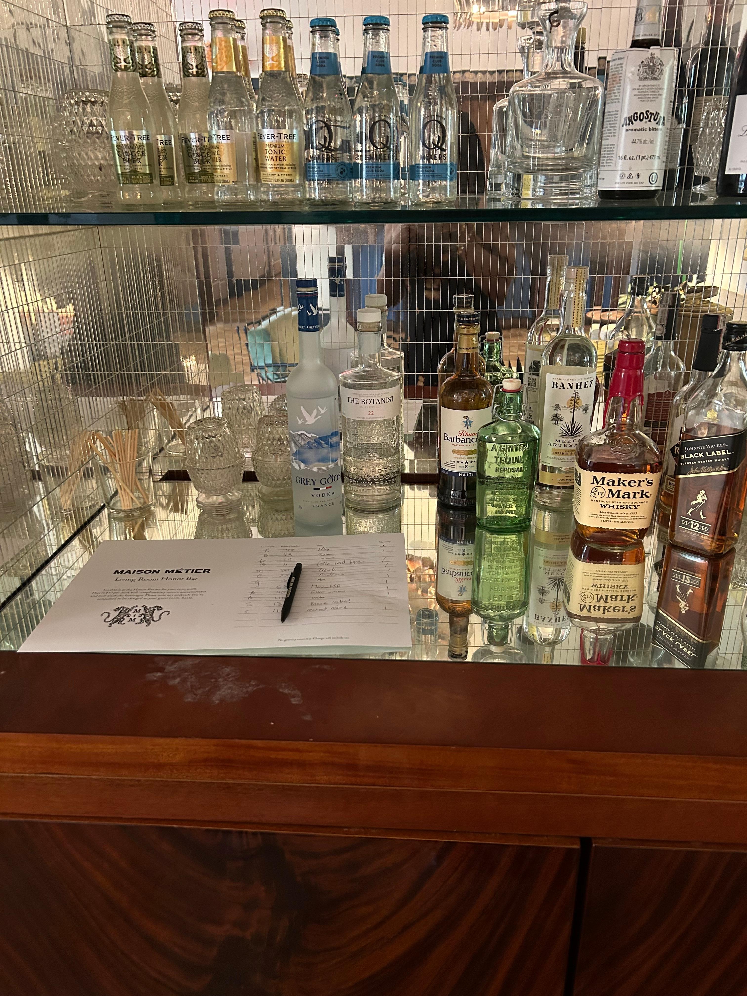 Honor bar