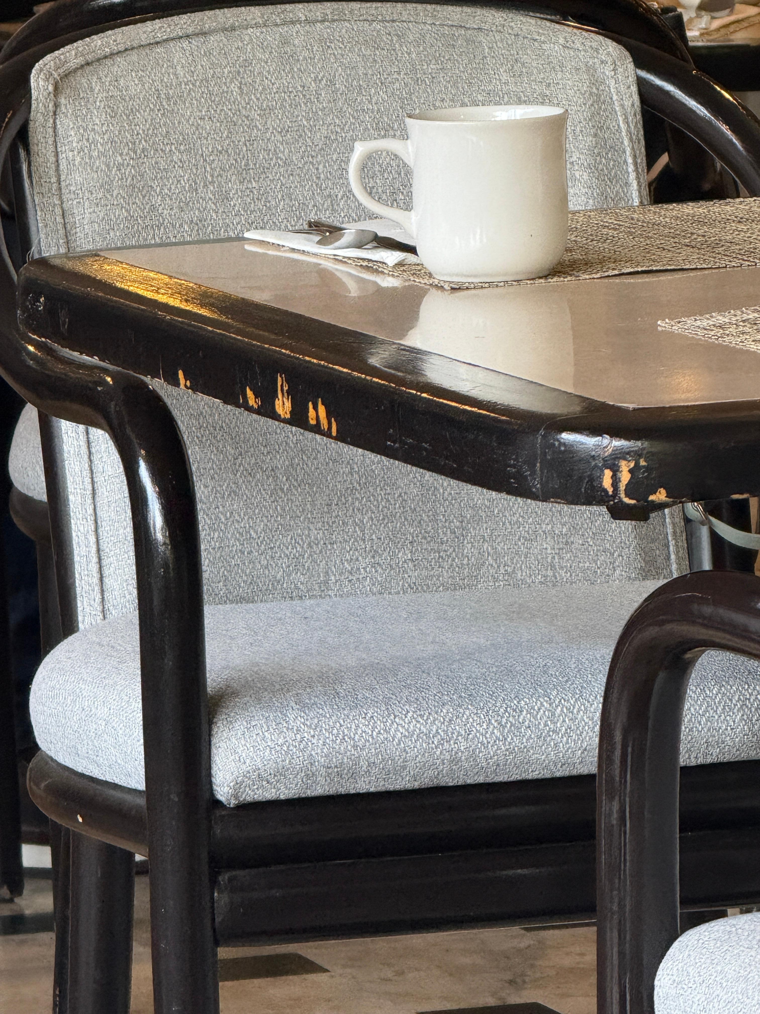 El cuidado del mobiliario deja mucho que desear 