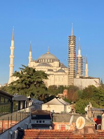 ホテルの最上階からのブルーモスク