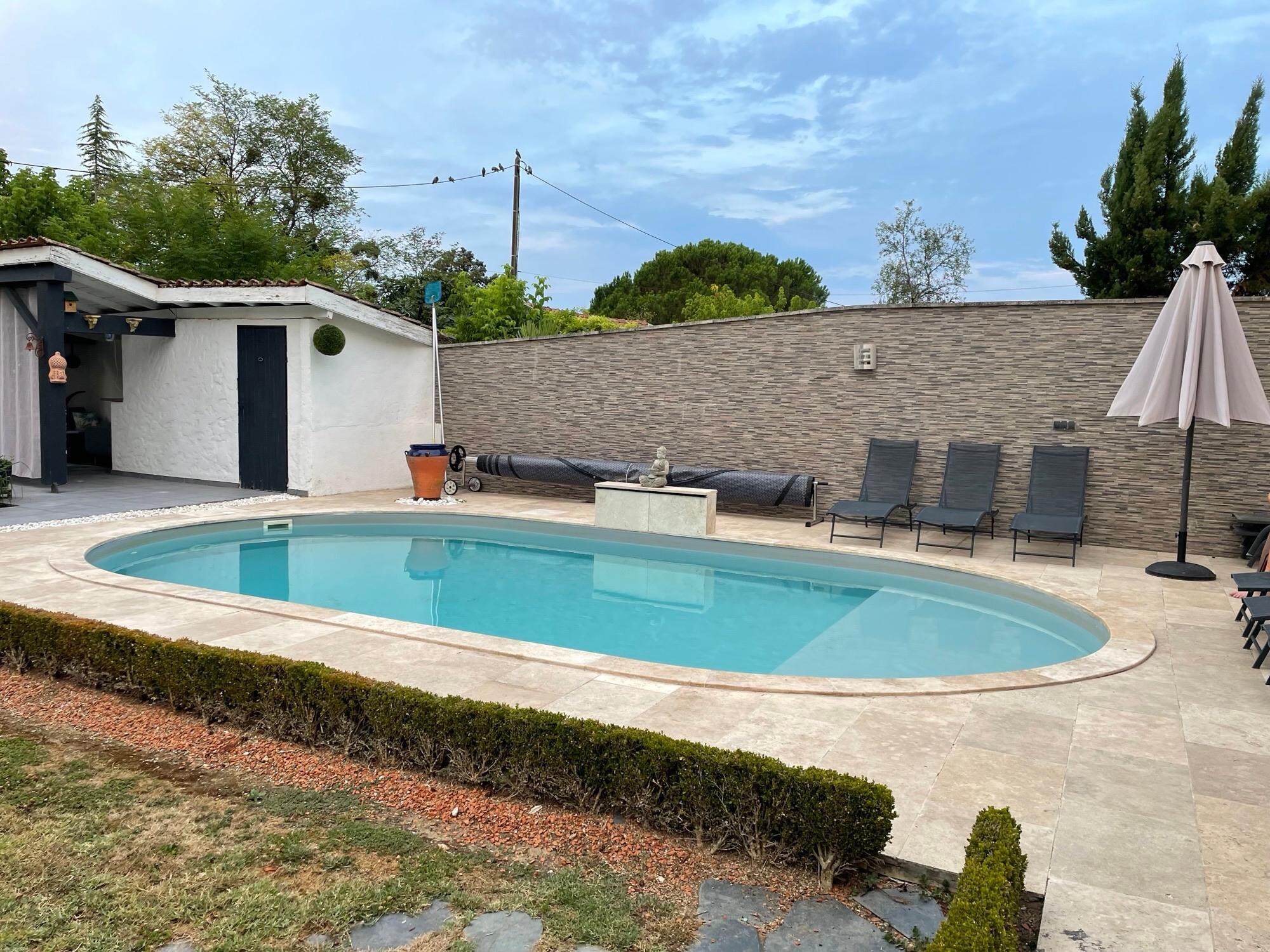 Fantastic pool- a great hit with kids and adults alike!