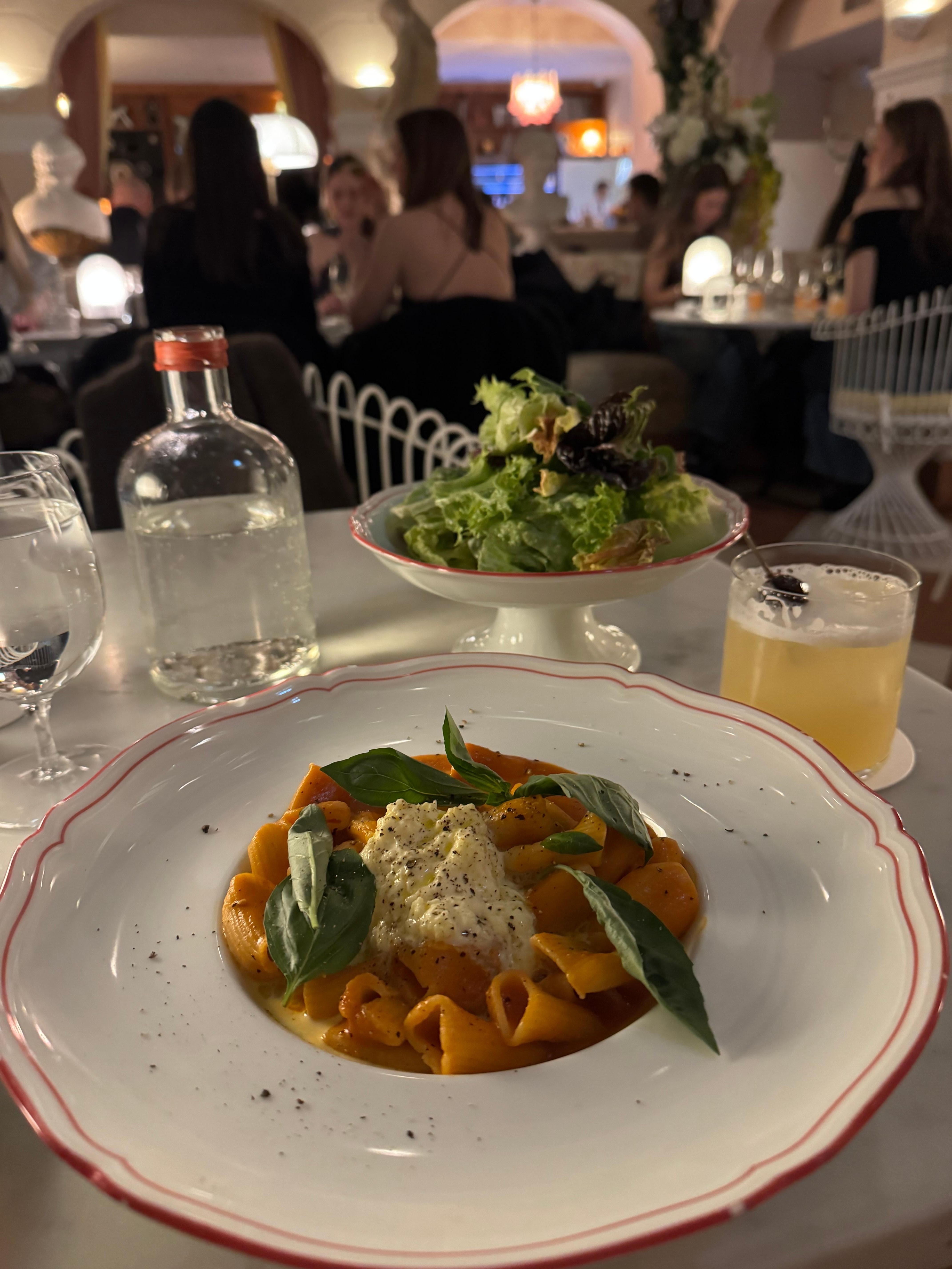 Delicious late night dinner in the Hôtel restaurant 