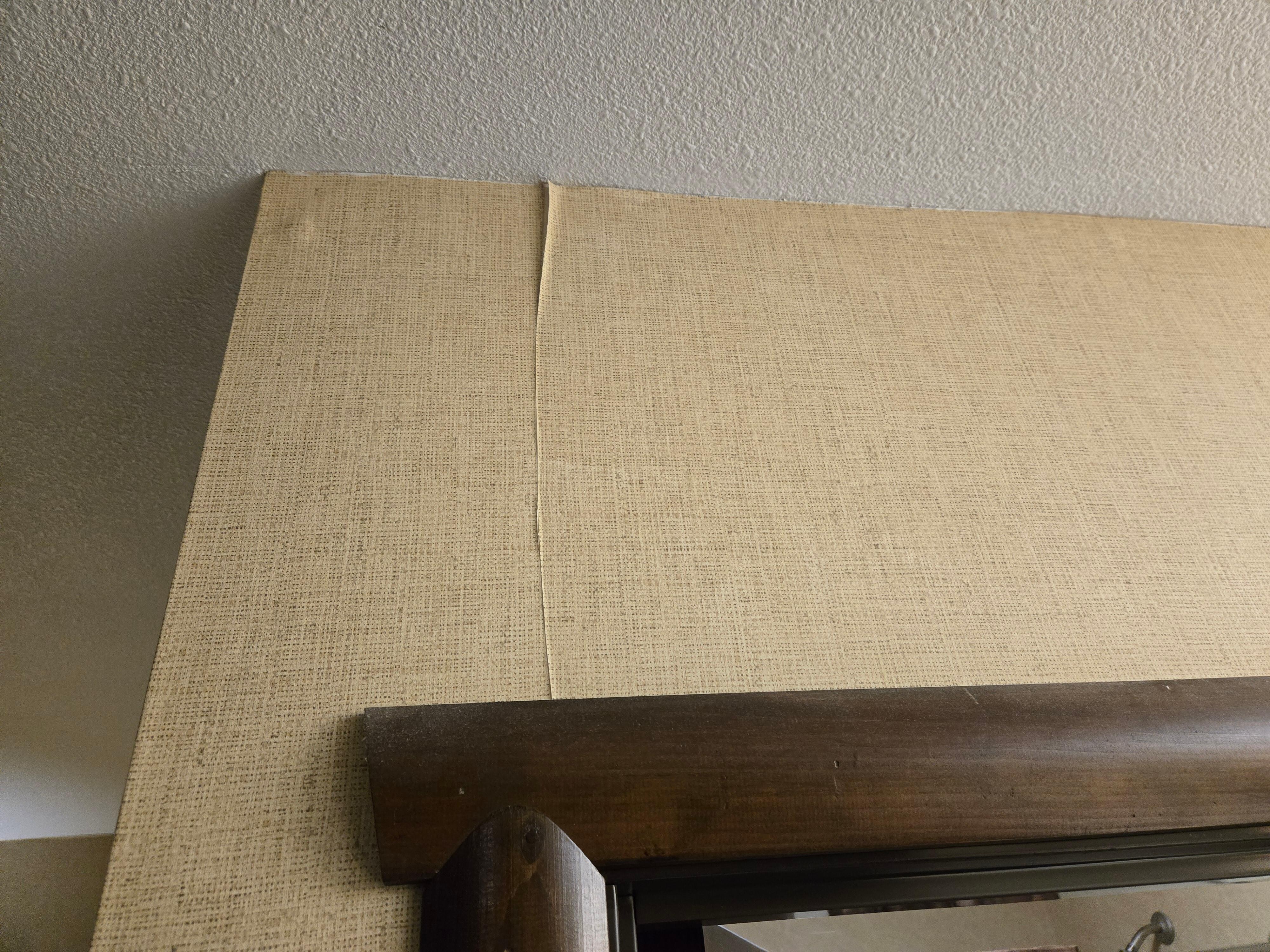 Poor outdated wallpaper 