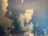 The ceiling in the room