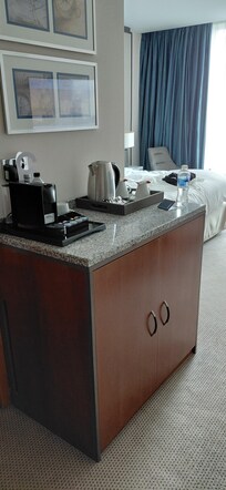 Tea etc and coffee machine in double room