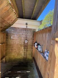 Loved!!!! This outdoor shower. Nice, spacious, and clean!