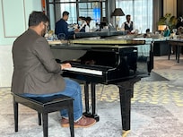 Relaxing piano playing during High Tea and cocktail time.