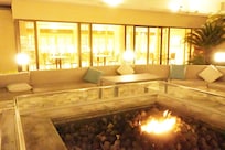 素敵な中庭!ここでケーキやコーヒー味わいたいな…