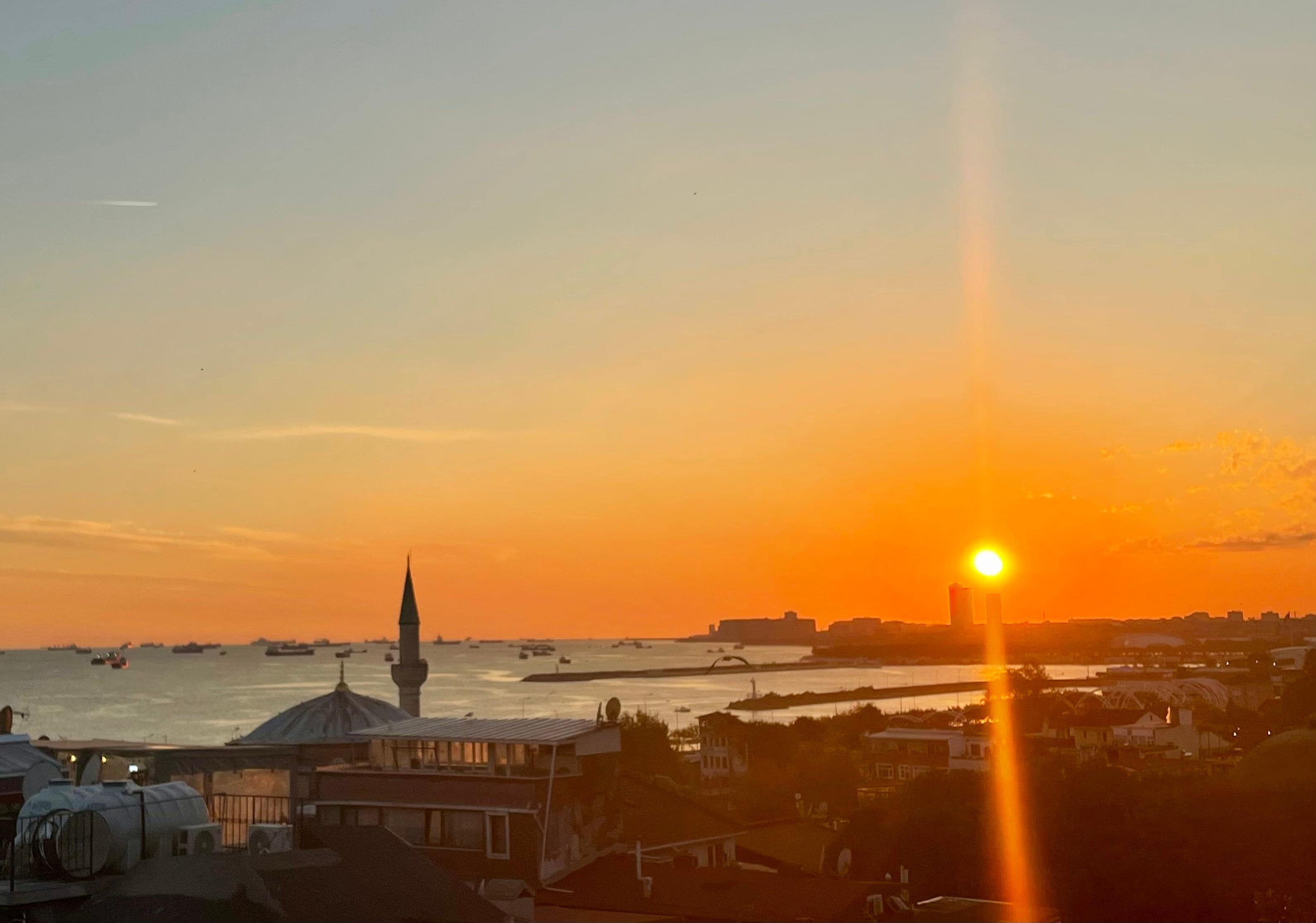Vues depuis la salle du déjeuner accessible de 7.30 à 23.00