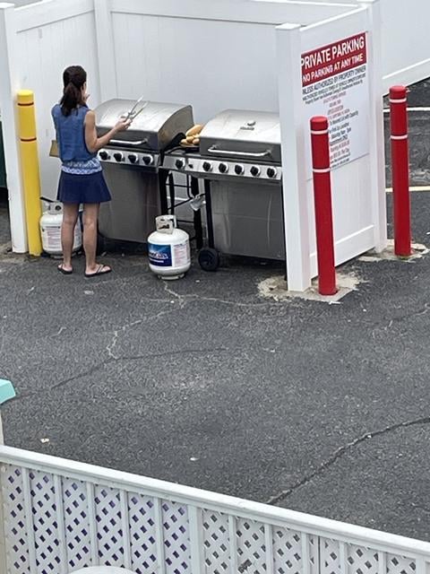 2 grills by the pool that anyone can use