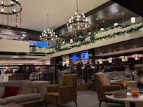 This is the large bar right by the lobby.