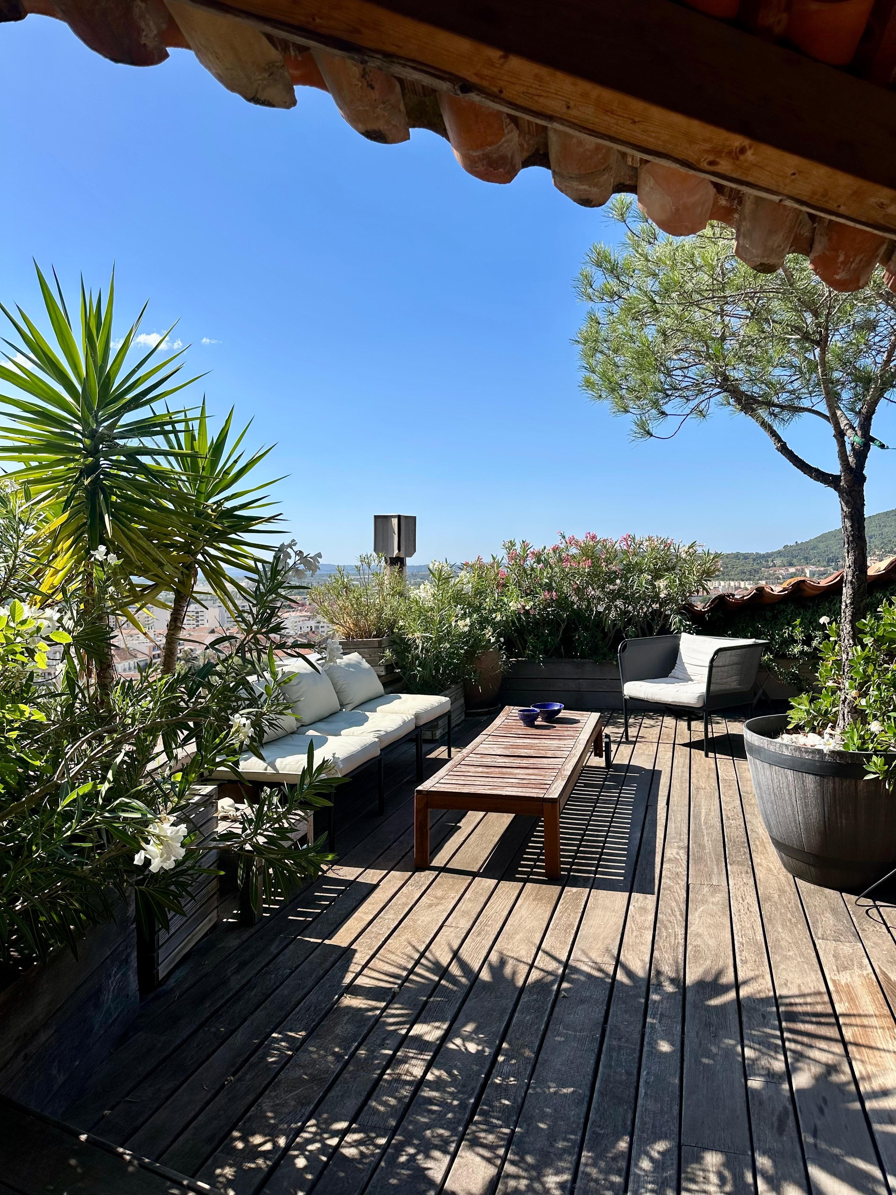 Vue absolument magnifique sur la ville