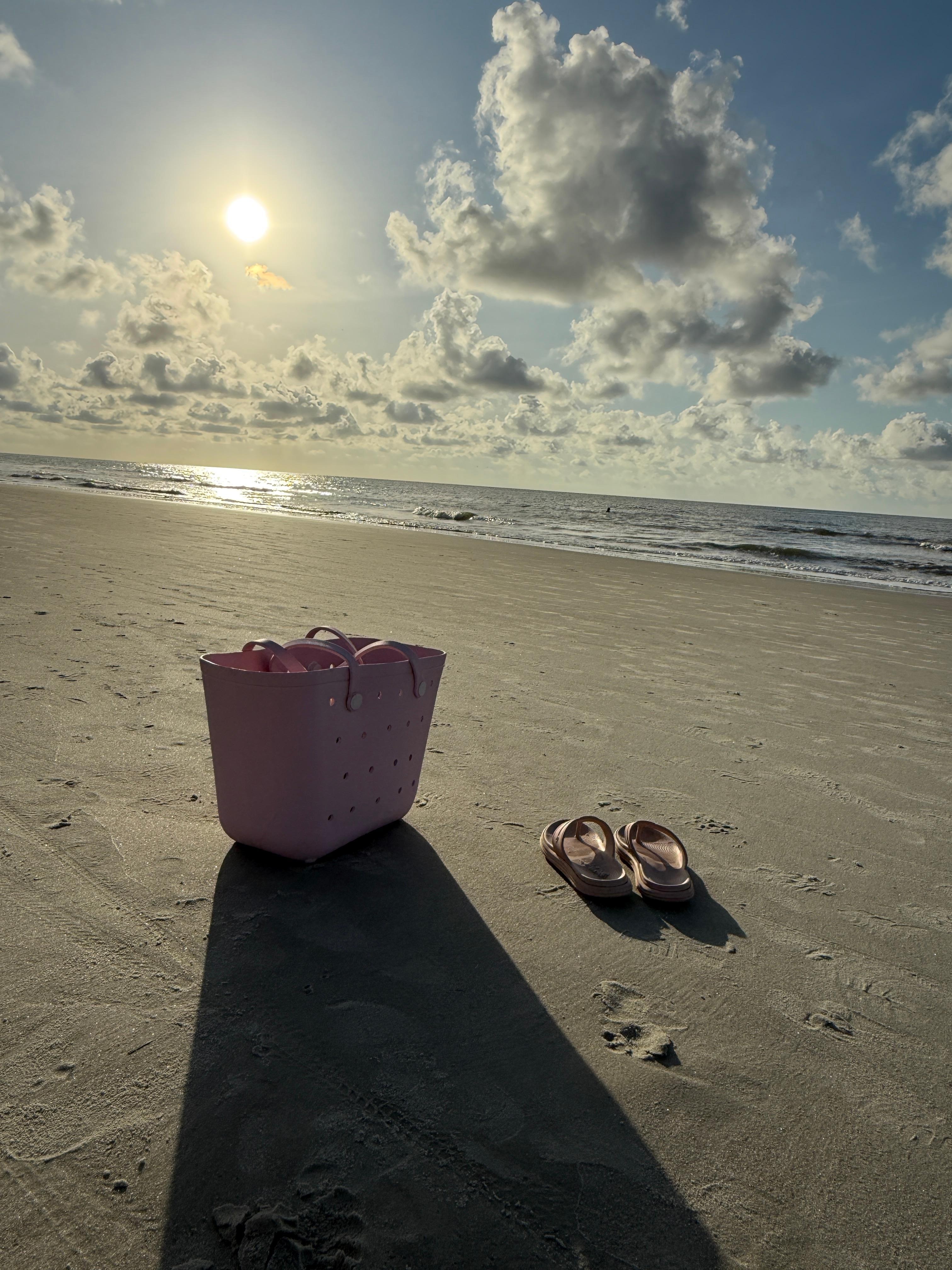 Sunrise at the palmetto dunes beach